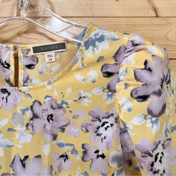 PLEIONE NWOT Yellow Multi Color Floral Print long elastic Sleeve Top size XS - Picture 2 of 11